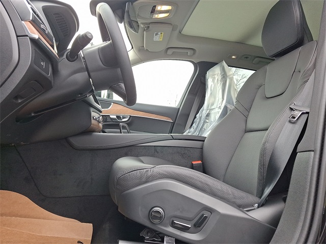 new 2025 Volvo XC90 car, priced at $65,605