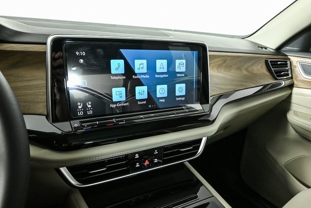 new 2025 Volkswagen Atlas car, priced at $48,436