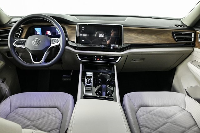 new 2025 Volkswagen Atlas car, priced at $48,436