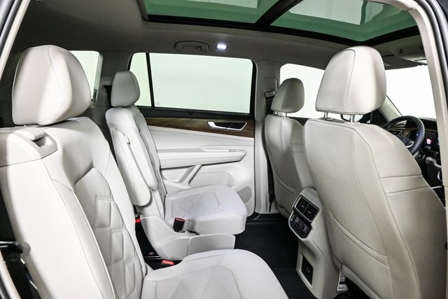 new 2025 Volkswagen Atlas car, priced at $48,436