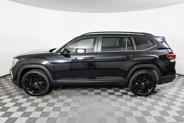 new 2025 Volkswagen Atlas car, priced at $48,436