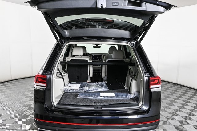 new 2025 Volkswagen Atlas car, priced at $48,436