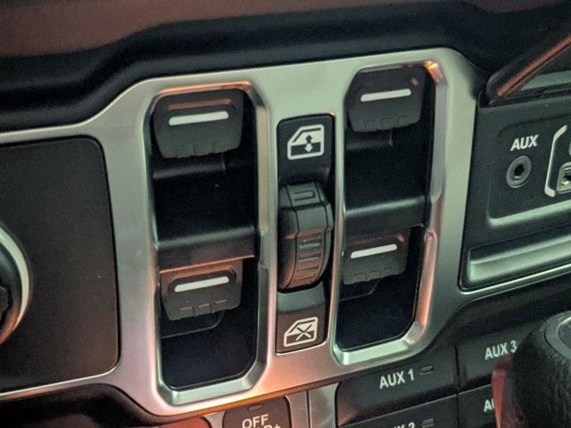 new 2025 Jeep Wrangler car, priced at $75,635