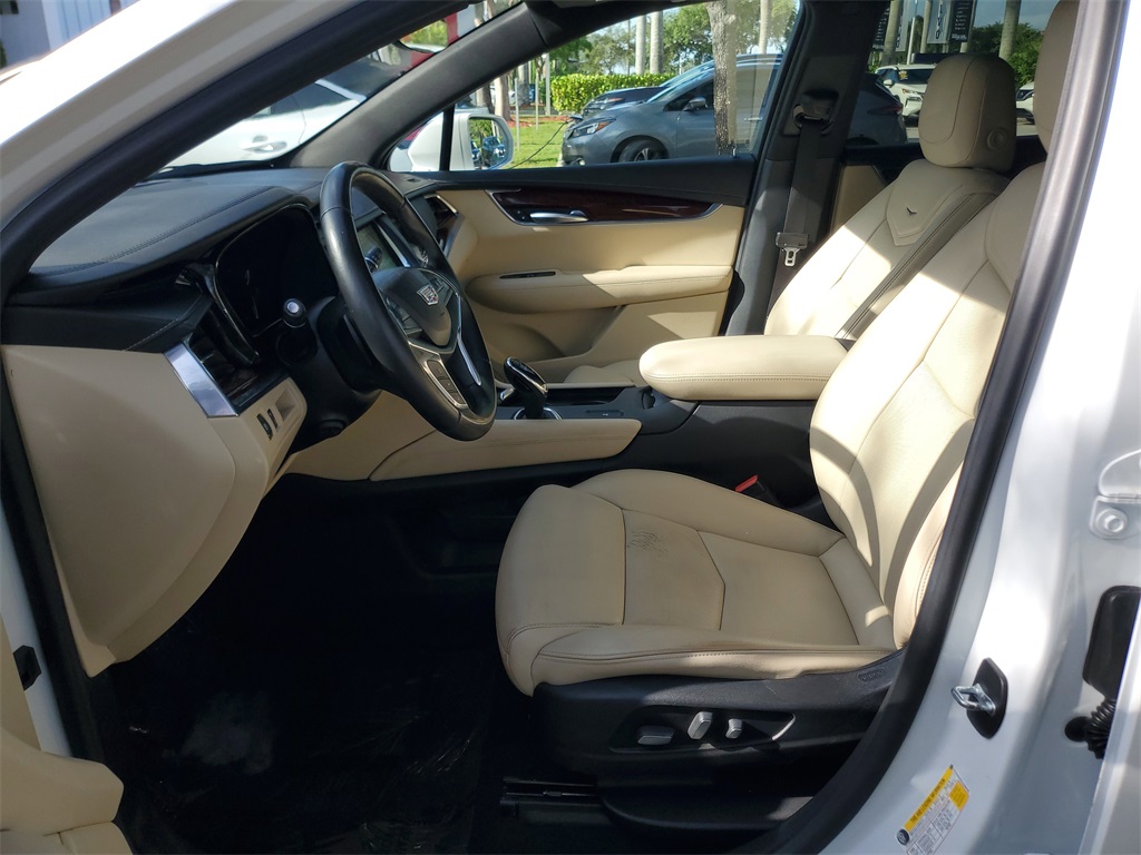 used 2018 Cadillac XT5 car, priced at $16,795
