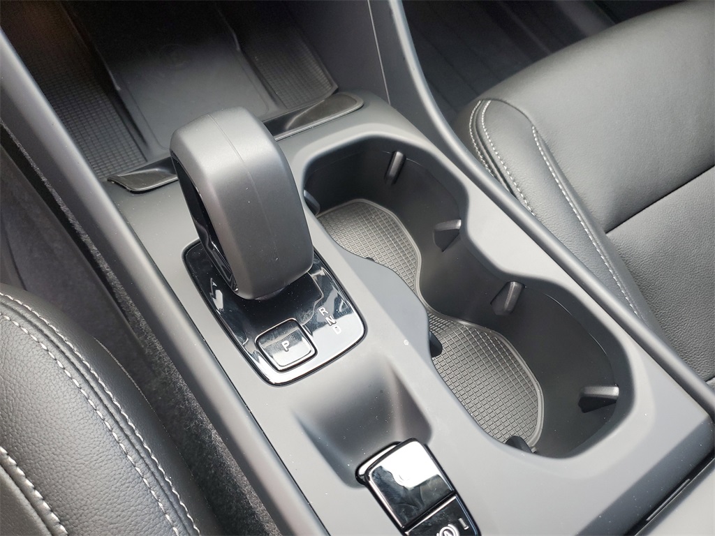 new 2025 Volvo XC40 car, priced at $44,183