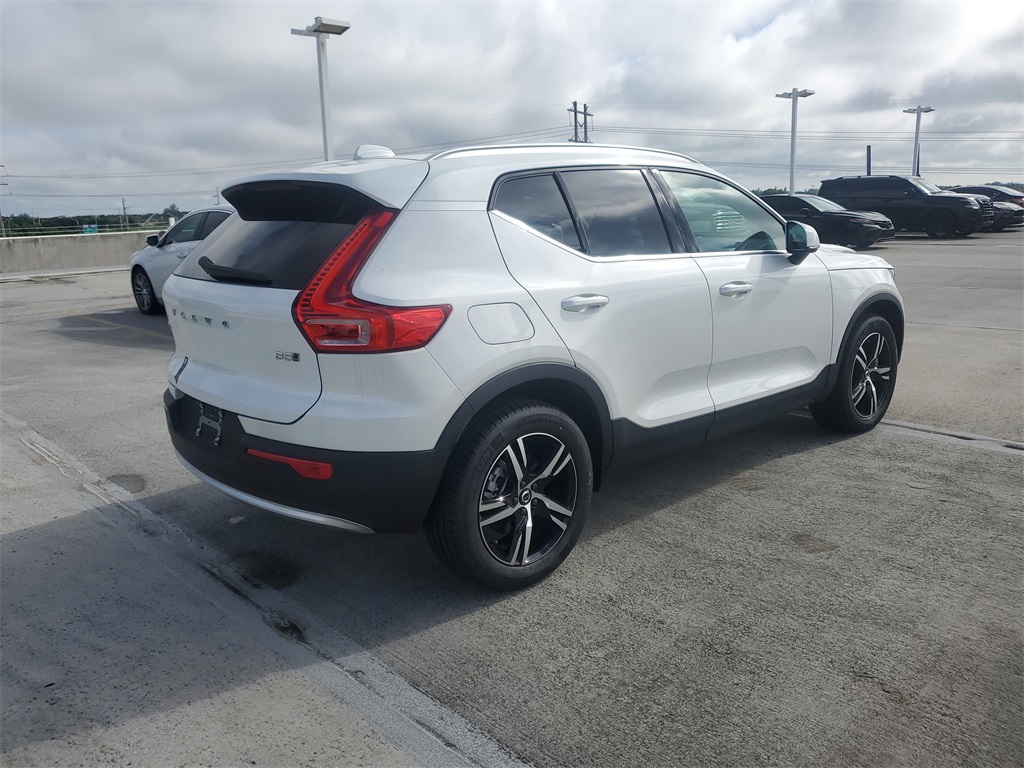 new 2025 Volvo XC40 car, priced at $44,183