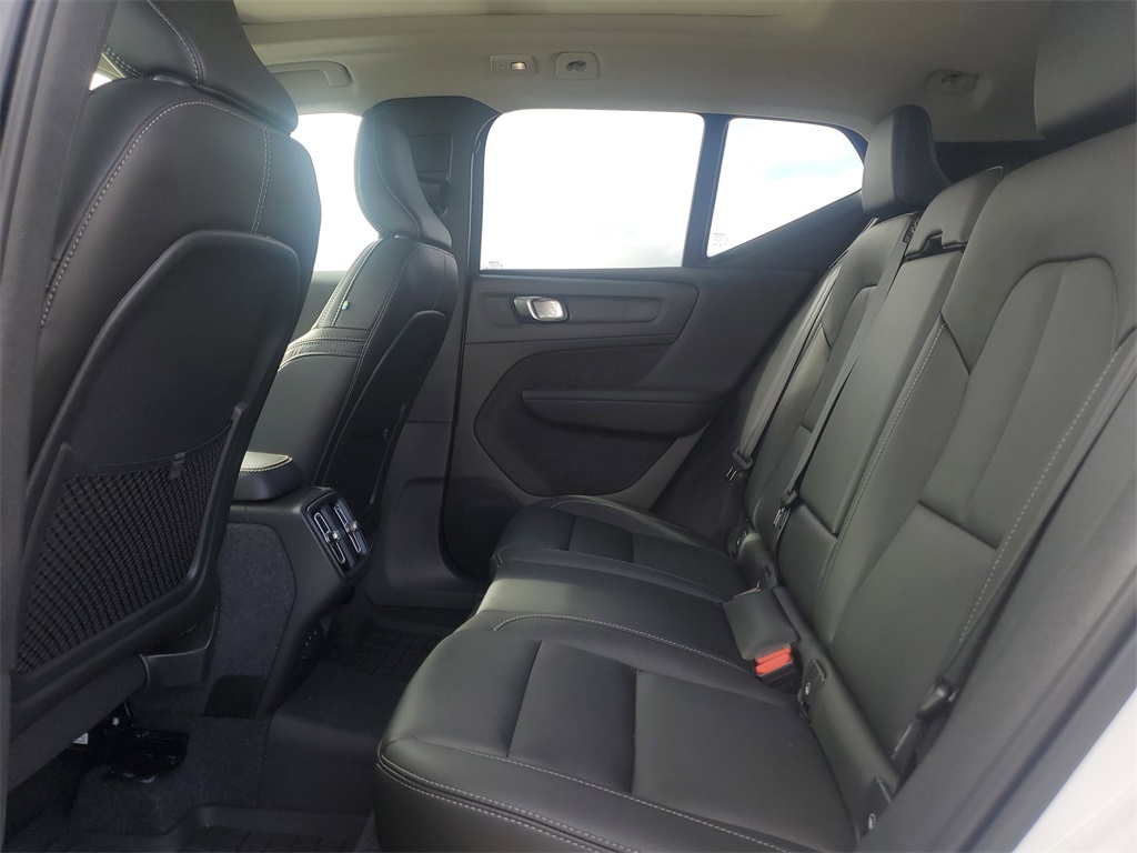 new 2025 Volvo XC40 car, priced at $44,183
