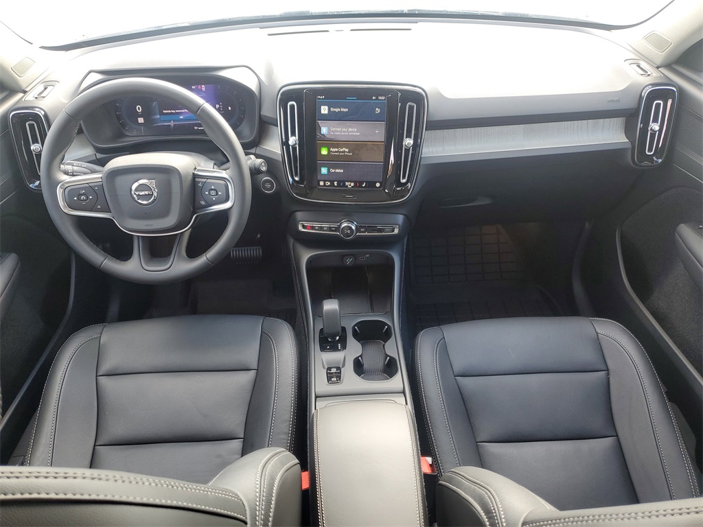 new 2025 Volvo XC40 car, priced at $44,183