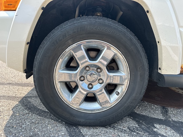 used 2008 Jeep Commander car, priced at $4,998