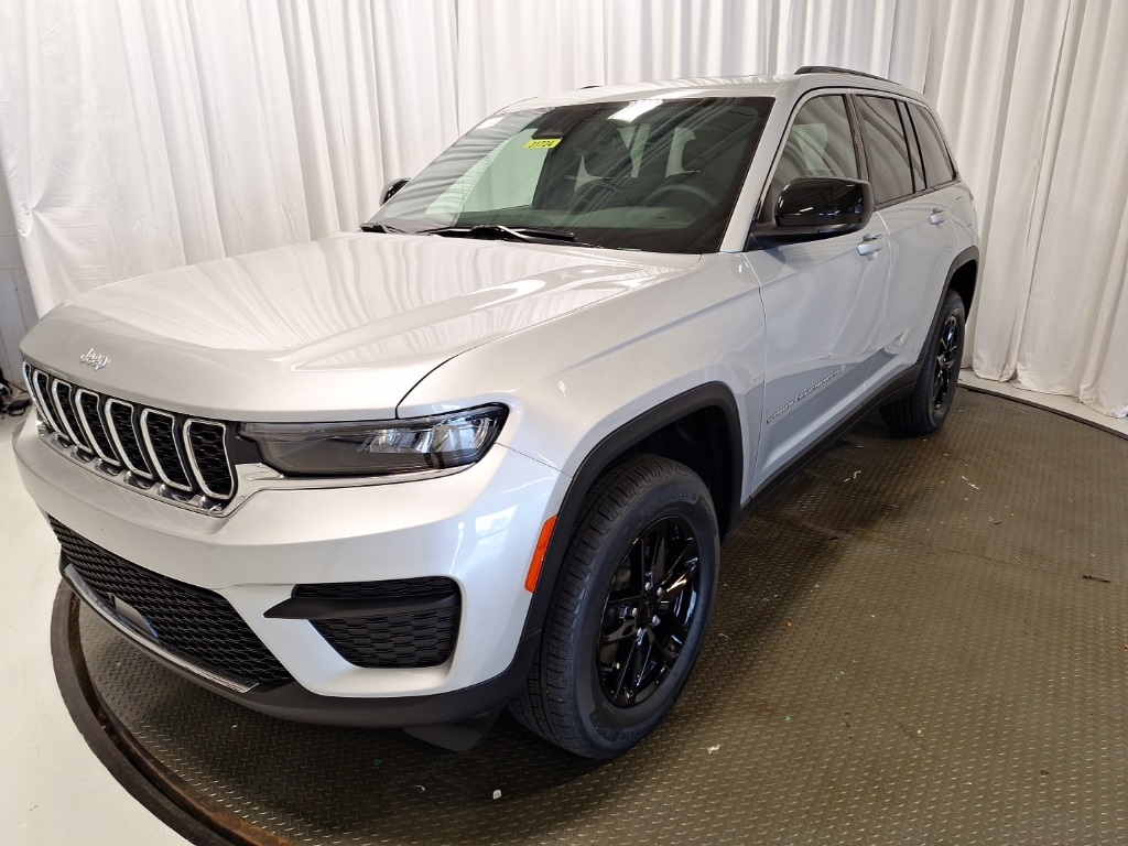 new 2025 Jeep Grand Cherokee car, priced at $41,499