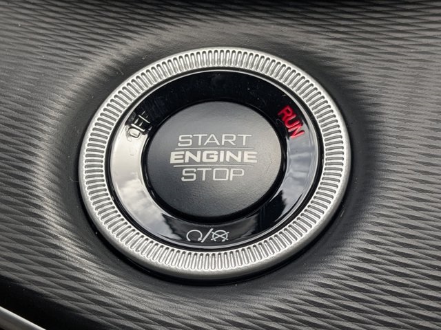 new 2025 Jeep Grand Cherokee car, priced at $39,225