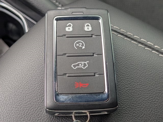 new 2025 Jeep Grand Cherokee car, priced at $39,225