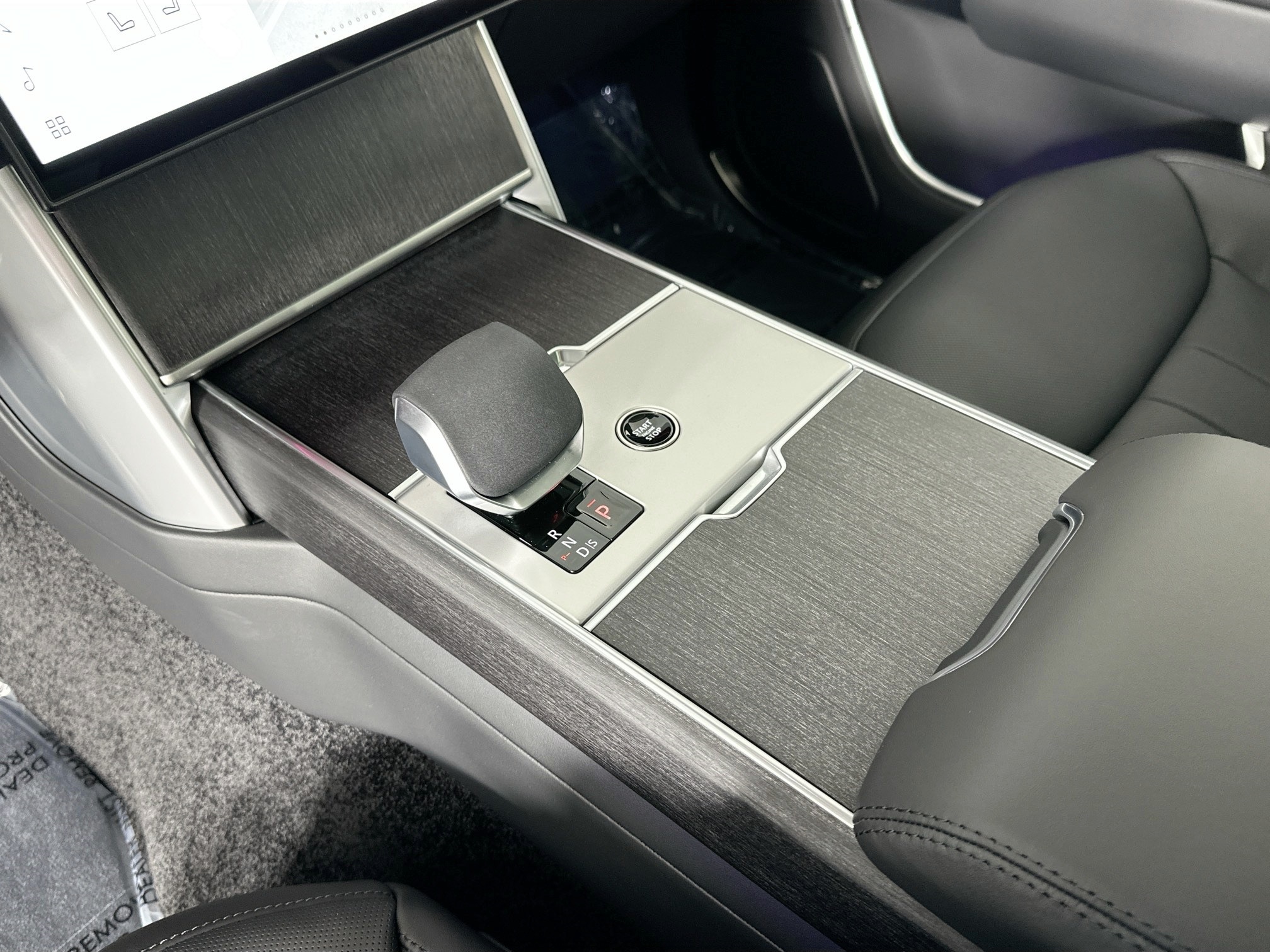 new 2025 Land Rover Range Rover car, priced at $126,130