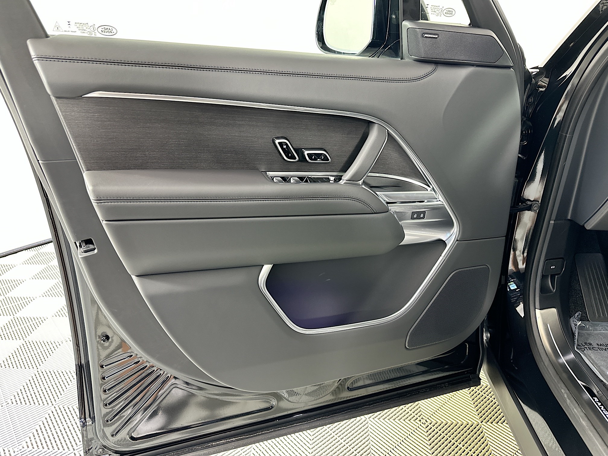 new 2025 Land Rover Range Rover car, priced at $126,130