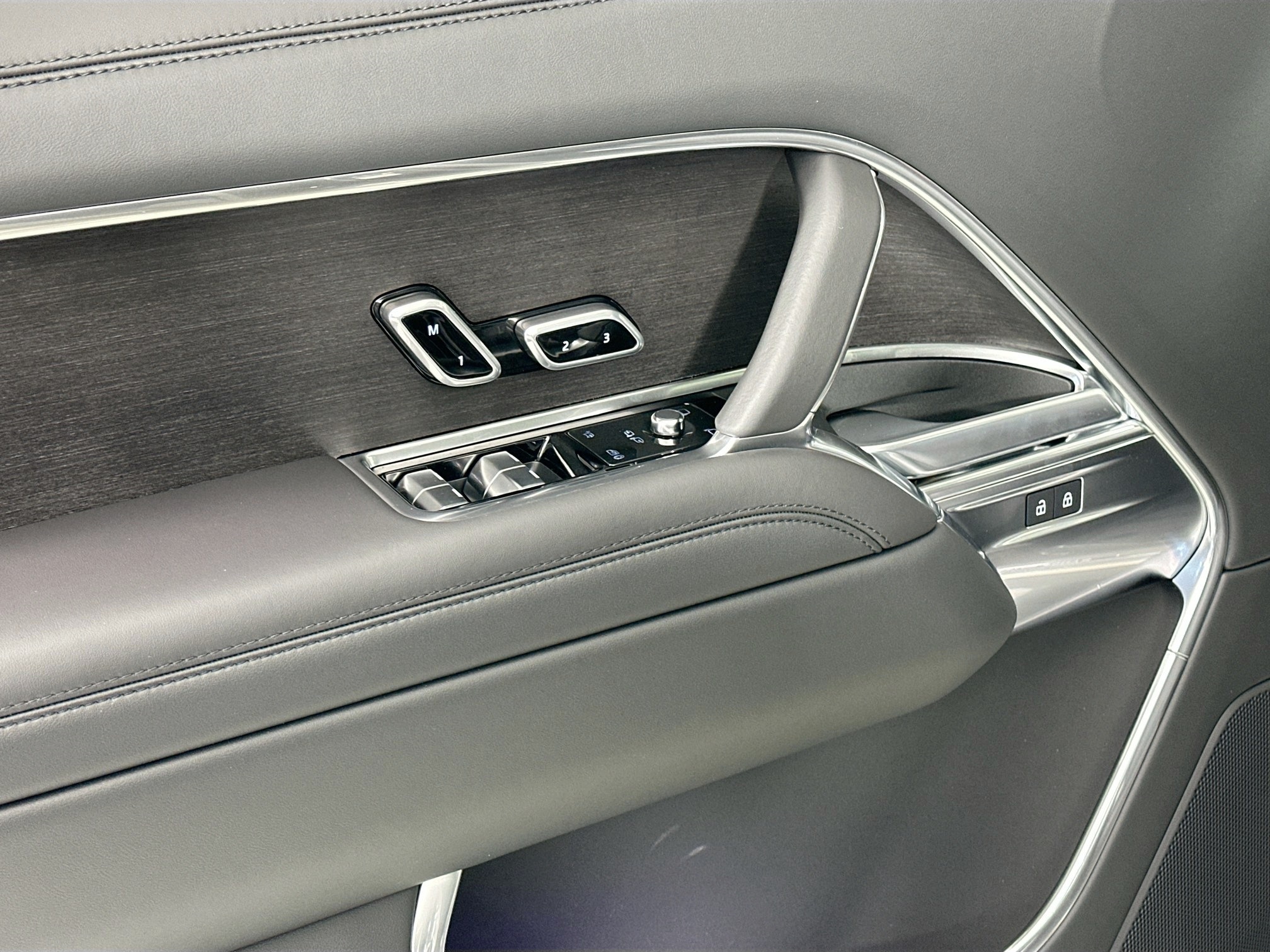new 2025 Land Rover Range Rover car, priced at $126,130