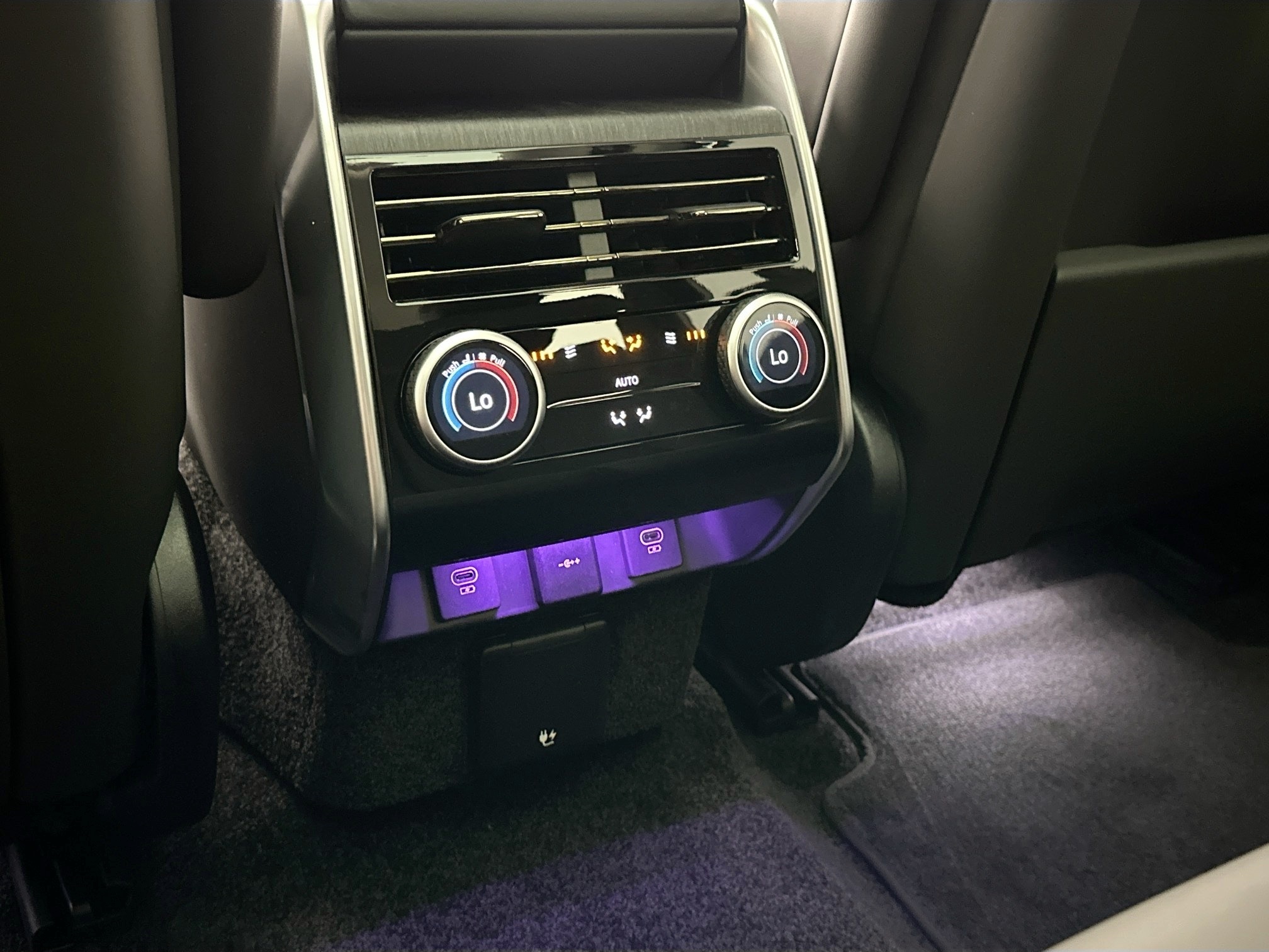 new 2025 Land Rover Range Rover car, priced at $126,130