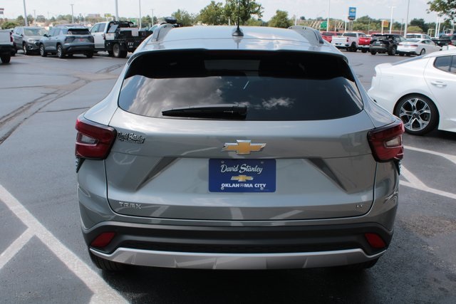 new 2025 Chevrolet Trax car, priced at $25,485
