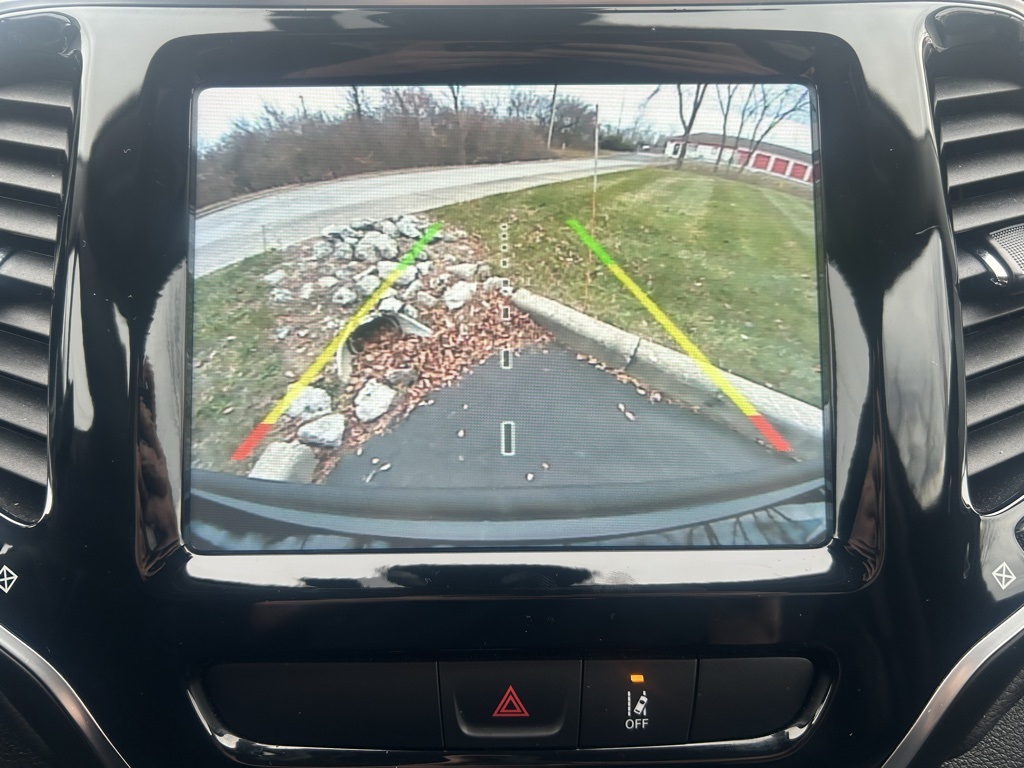 used 2022 Jeep Cherokee car, priced at $26,689