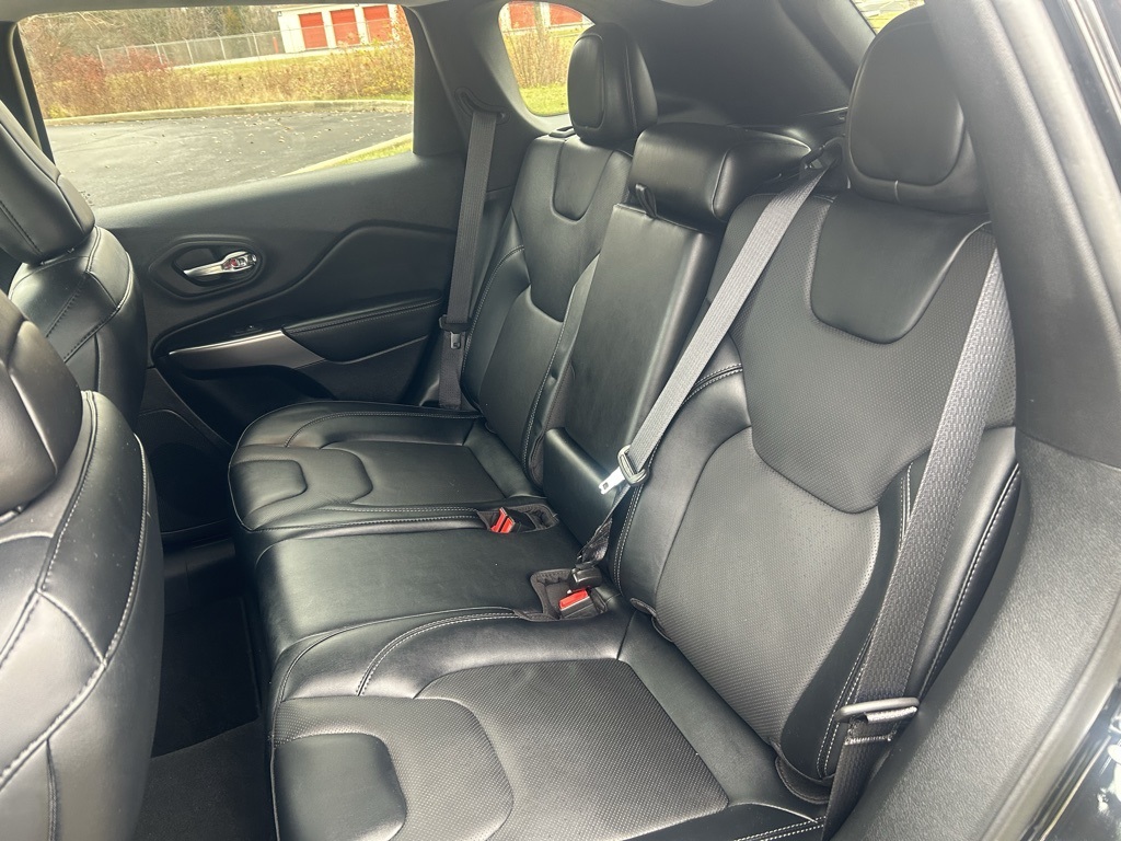 used 2022 Jeep Cherokee car, priced at $26,689