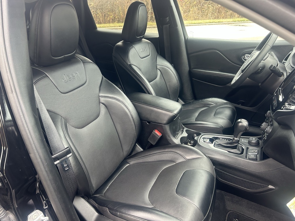 used 2022 Jeep Cherokee car, priced at $26,689