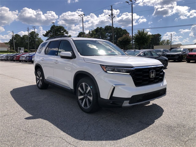 new 2025 Honda Pilot car, priced at $49,895