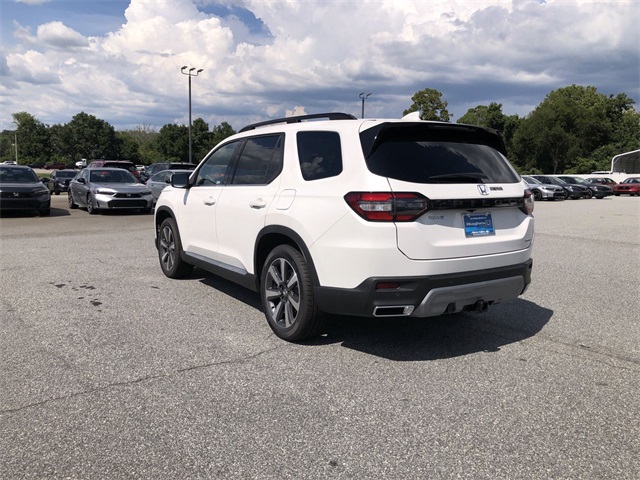 new 2025 Honda Pilot car, priced at $49,895