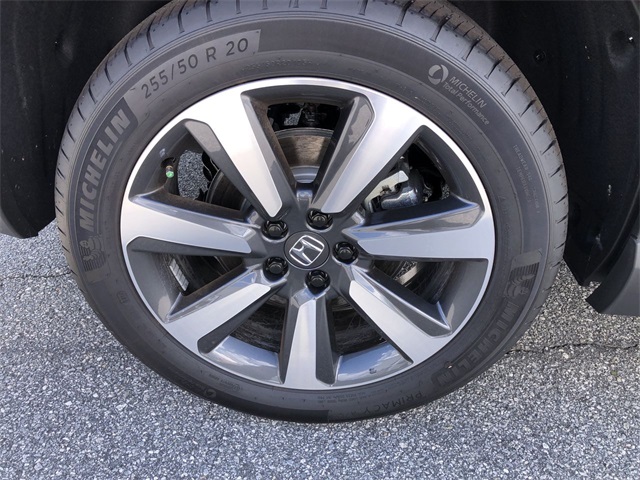 new 2025 Honda Pilot car, priced at $49,895