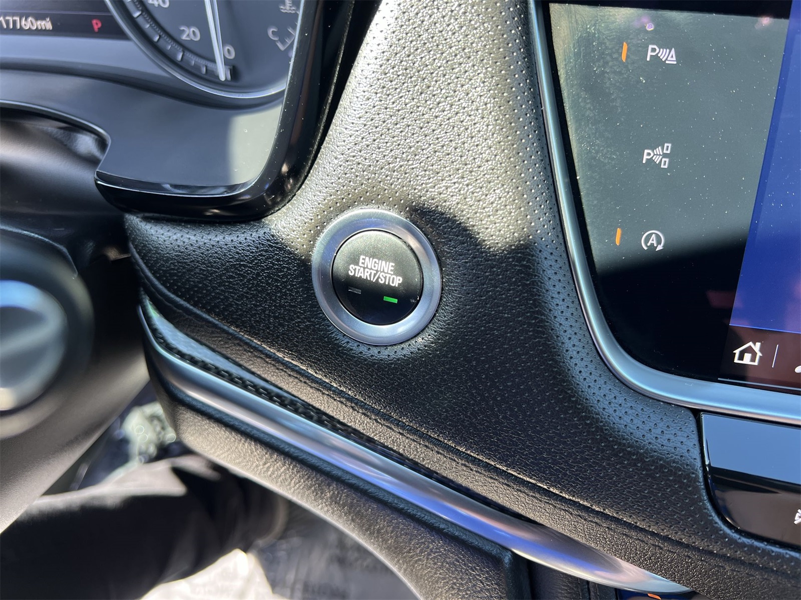 used 2023 Cadillac XT5 car, priced at $41,991