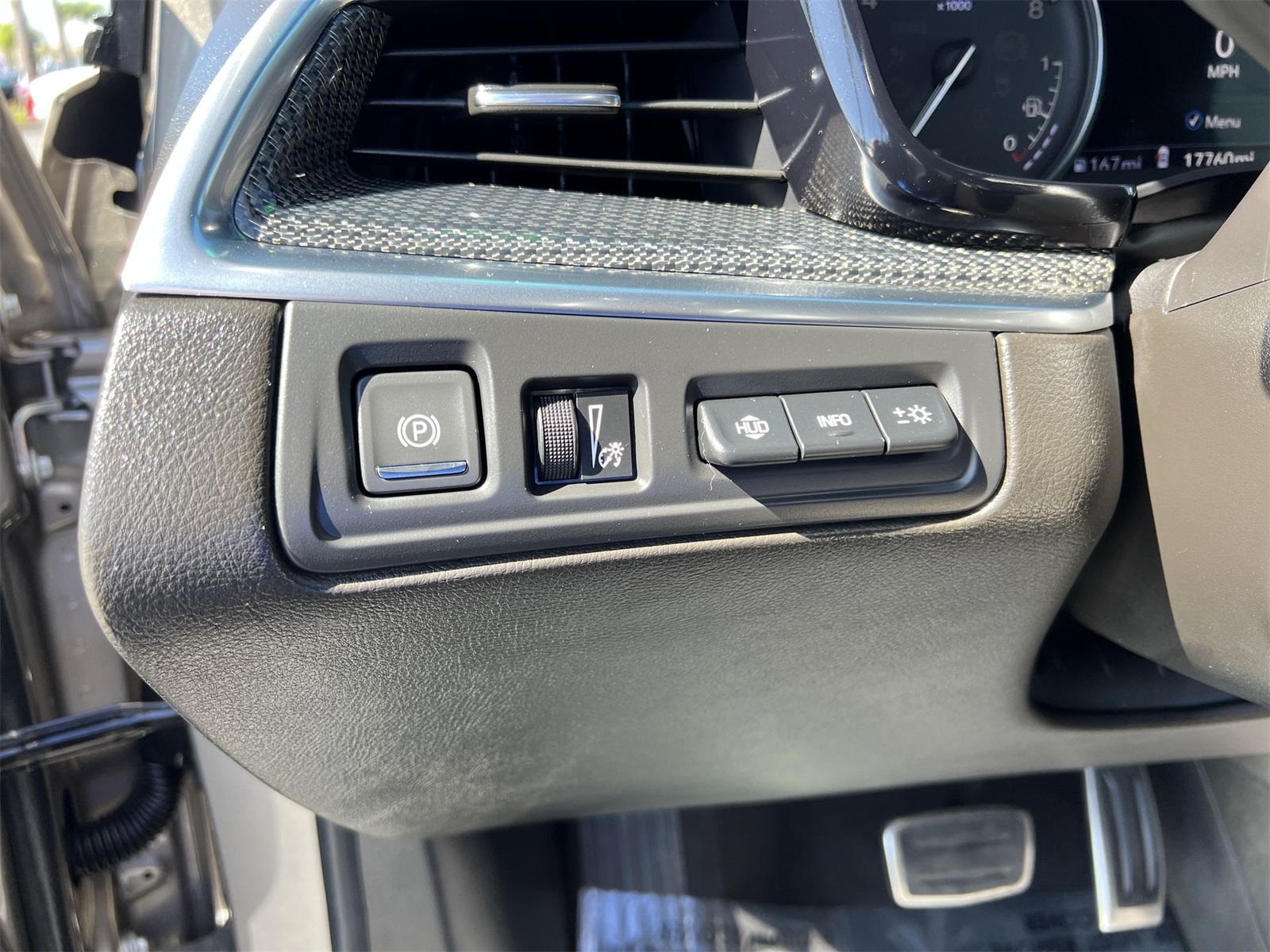 used 2023 Cadillac XT5 car, priced at $41,991