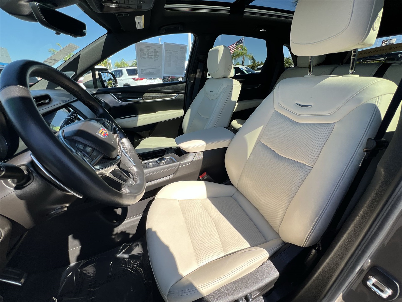 used 2023 Cadillac XT5 car, priced at $41,991