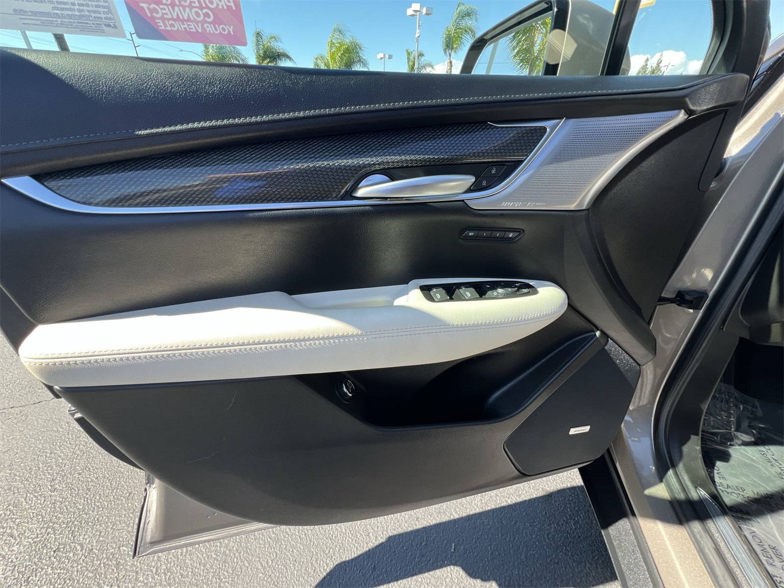 used 2023 Cadillac XT5 car, priced at $41,991
