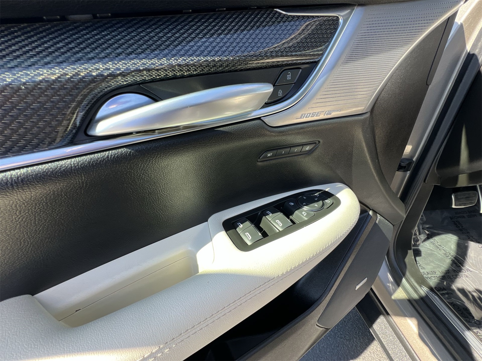 used 2023 Cadillac XT5 car, priced at $41,991