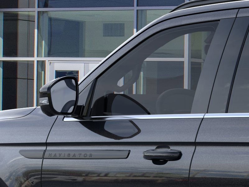 new 2025 Lincoln Navigator car, priced at $106,440