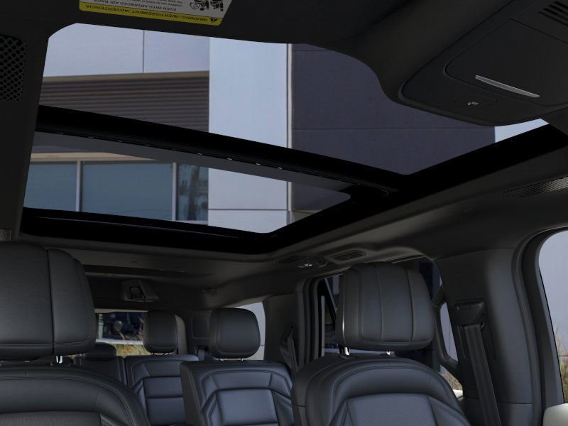 new 2025 Lincoln Navigator car, priced at $106,440