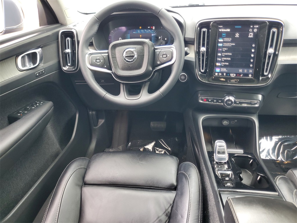 used 2023 Volvo XC40 car, priced at $29,994