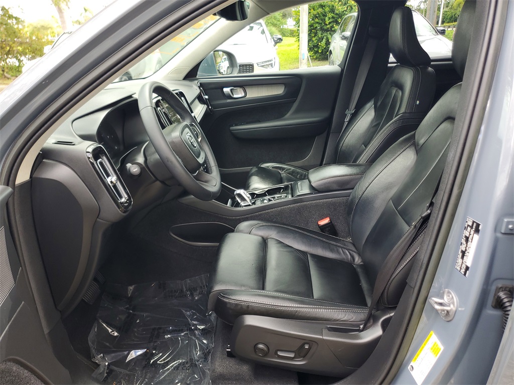 used 2023 Volvo XC40 car, priced at $29,994