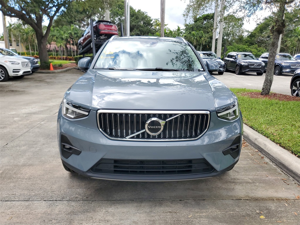 used 2023 Volvo XC40 car, priced at $29,994