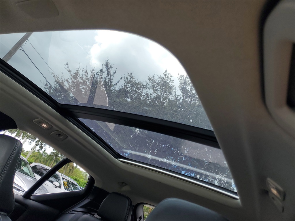 used 2023 Volvo XC40 car, priced at $29,994