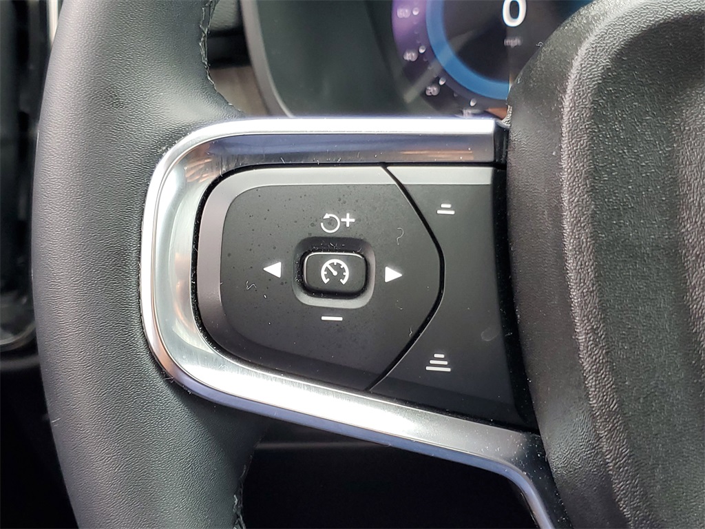 used 2023 Volvo XC40 car, priced at $29,994