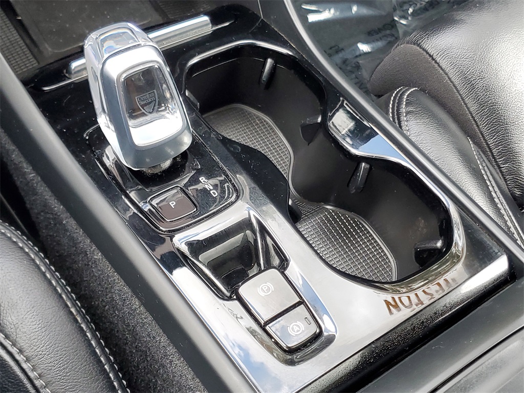 used 2023 Volvo XC40 car, priced at $29,994