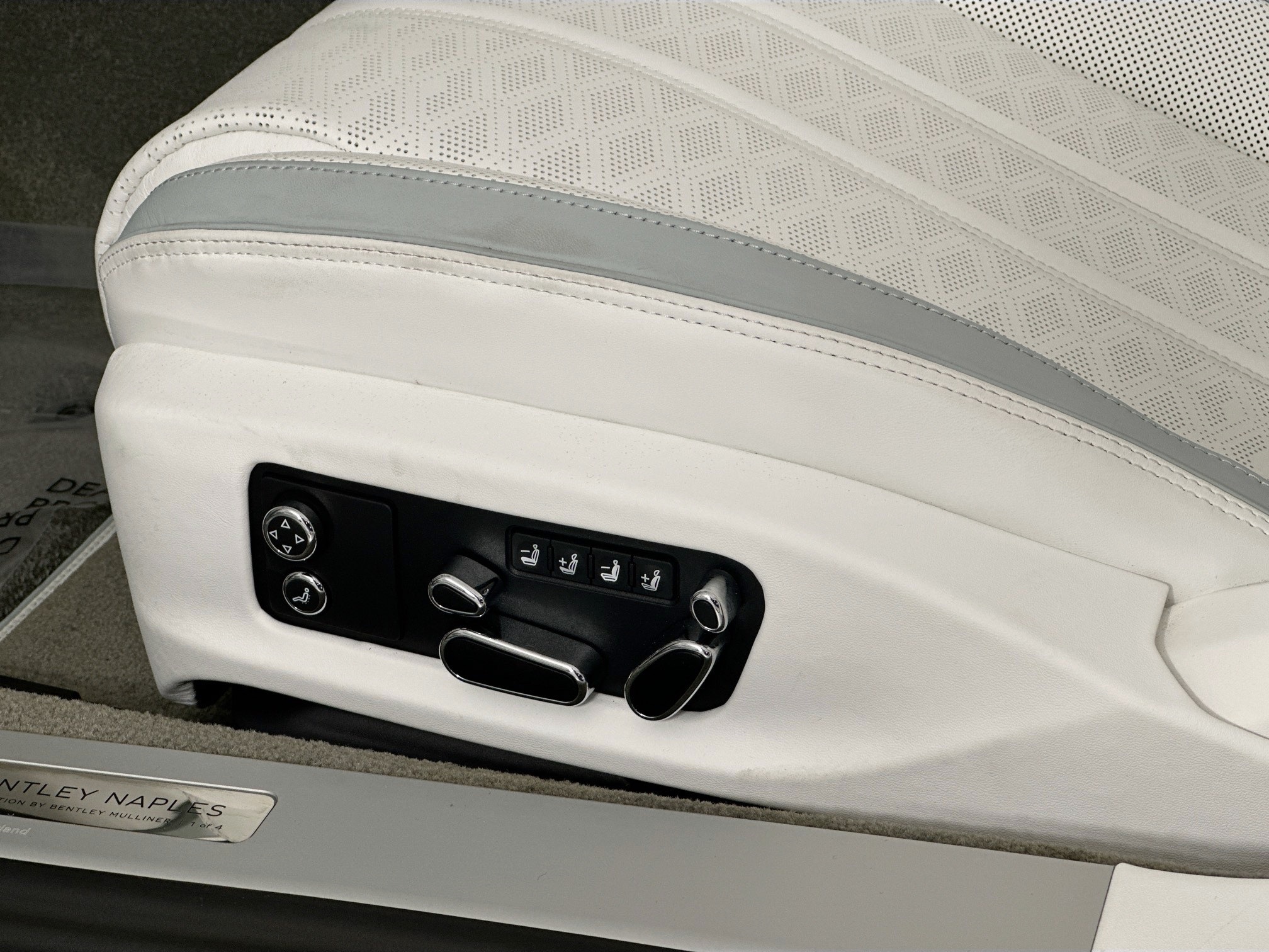 new 2025 Bentley Continental GTC car