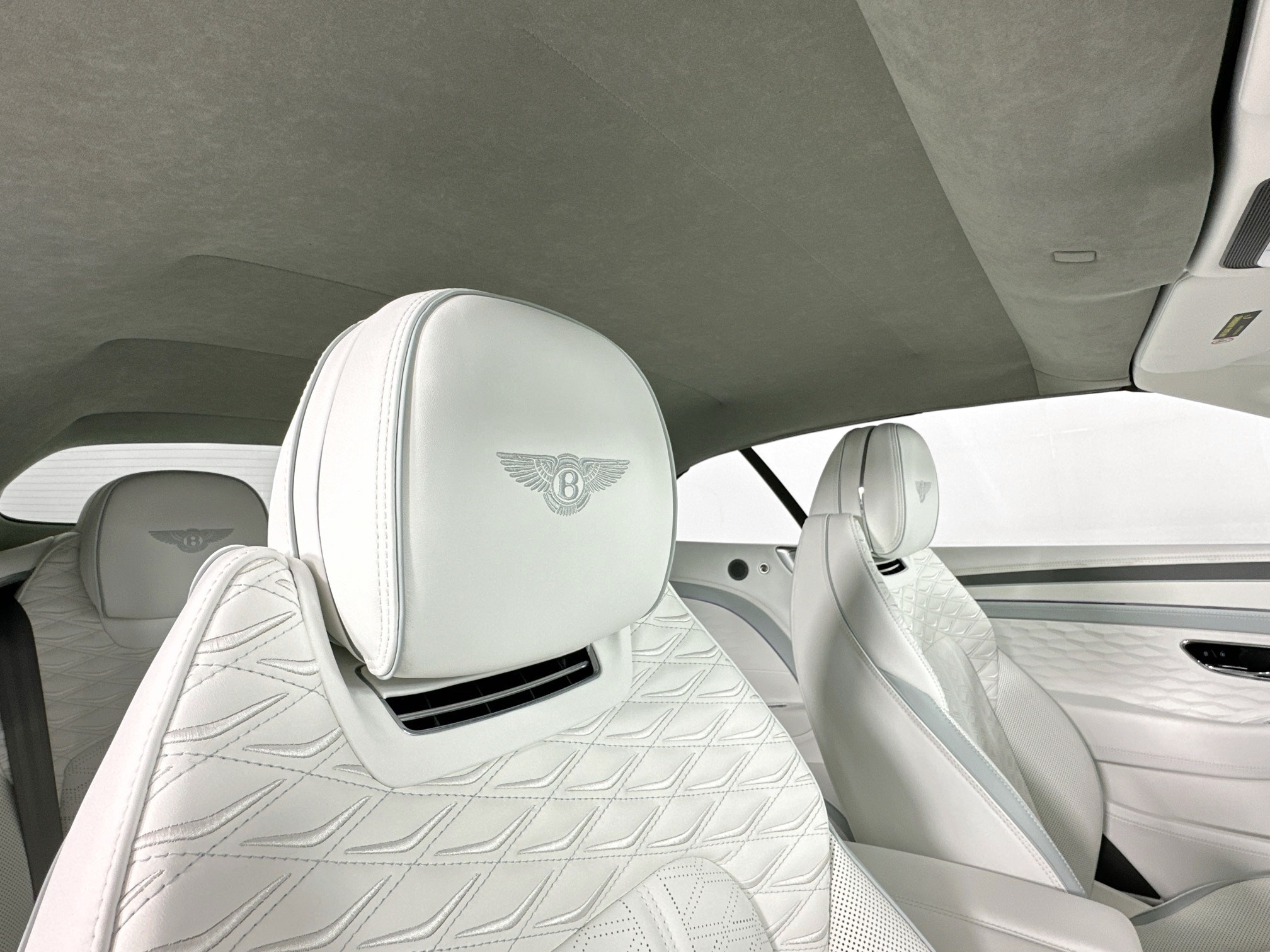 new 2025 Bentley Continental GTC car