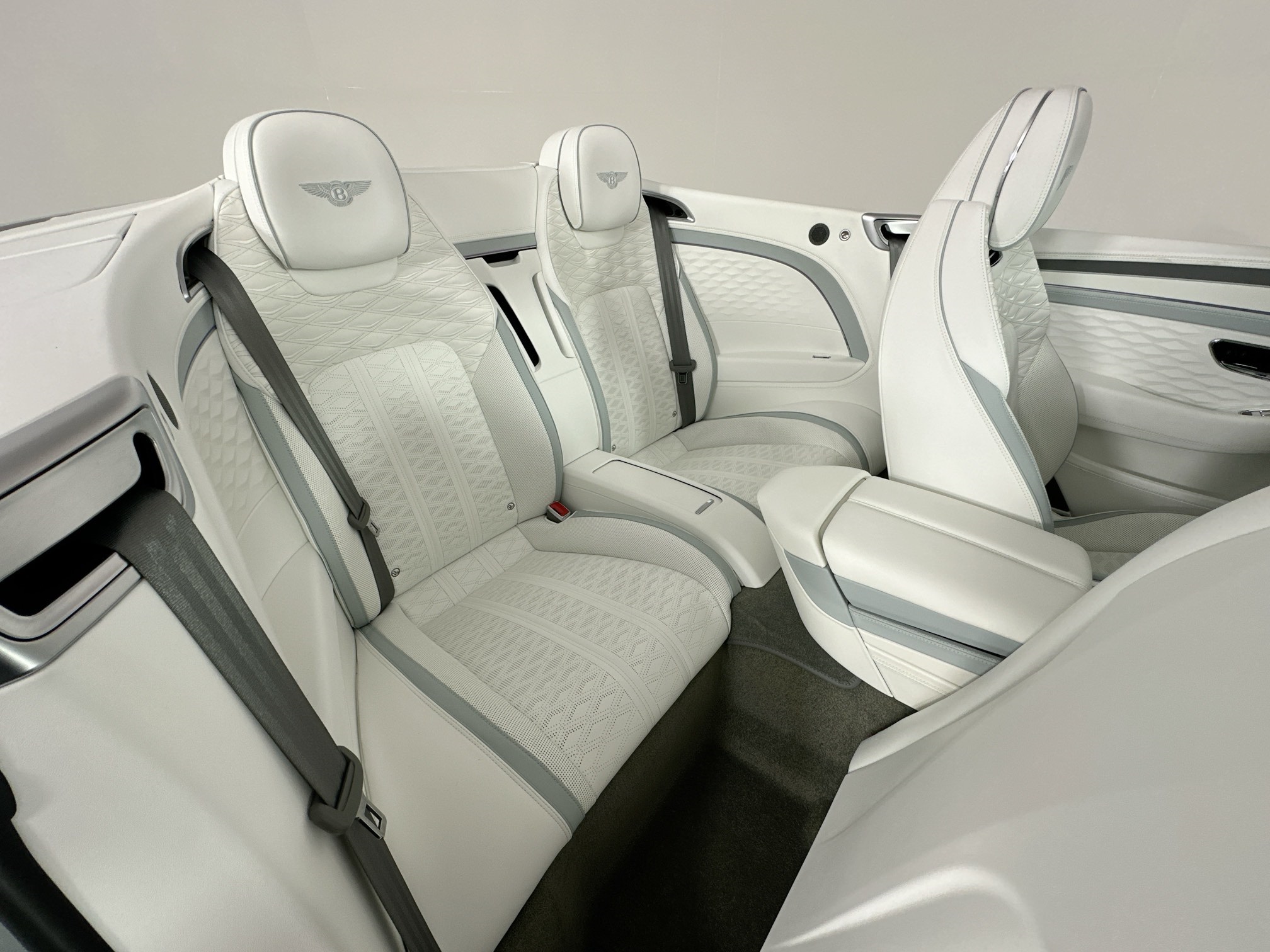 new 2025 Bentley Continental GTC car