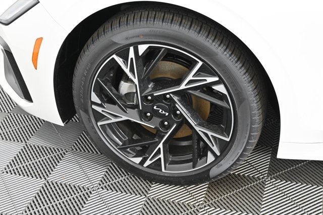 new 2025 Kia K5 car, priced at $29,064