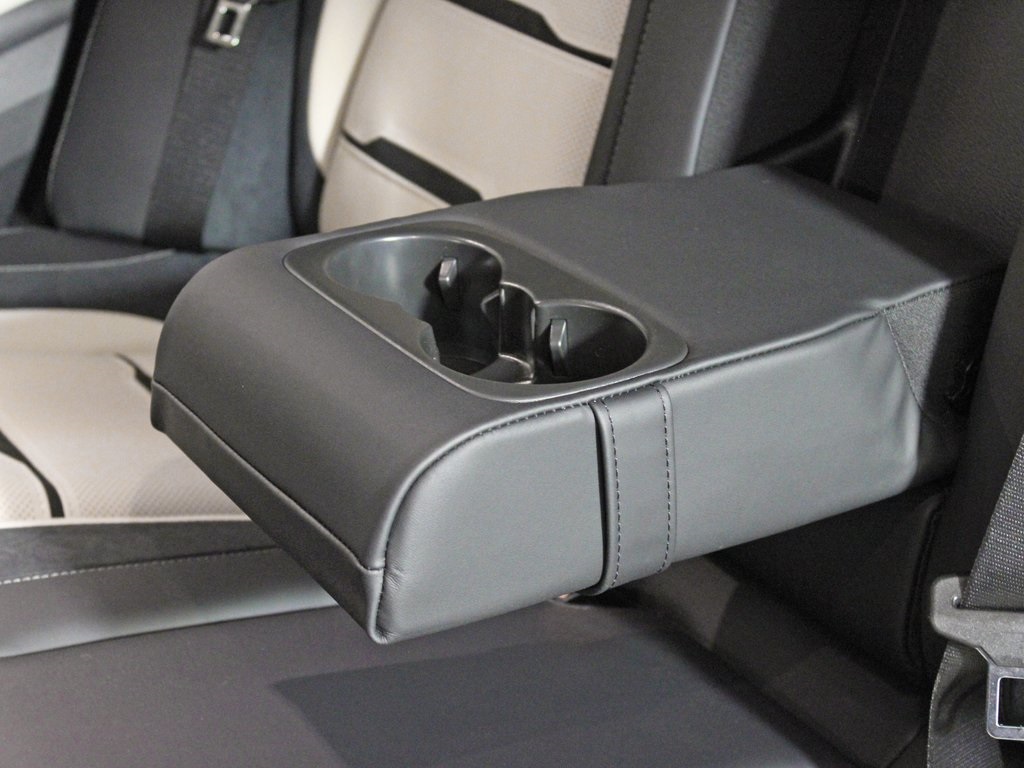 new 2025 Mercedes-Benz GLE car, priced at $98,315