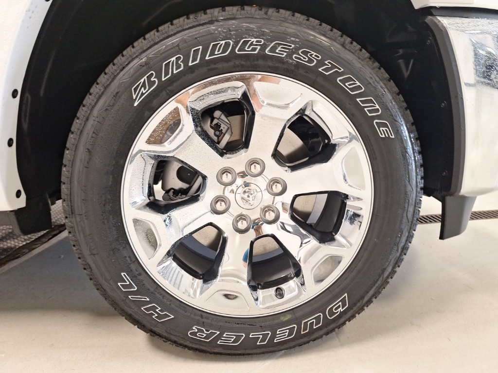 new 2025 Ram 1500 car, priced at $42,999