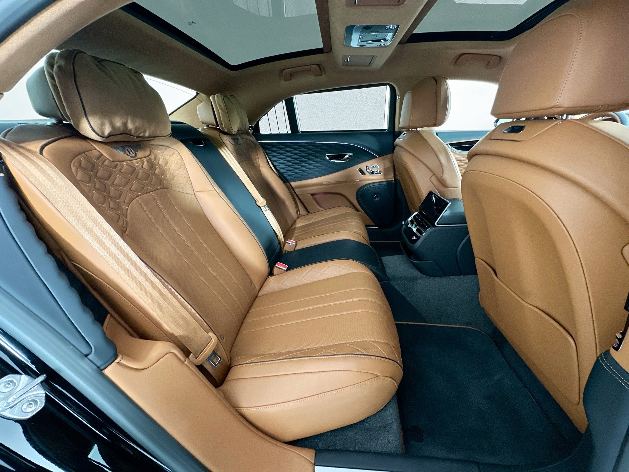 used 2024 Bentley Flying Spur car, priced at $279,998