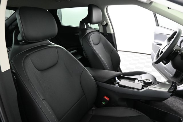 new 2025 Kia EV6 car, priced at $46,246