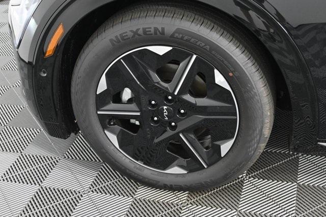 new 2025 Kia EV6 car, priced at $46,246