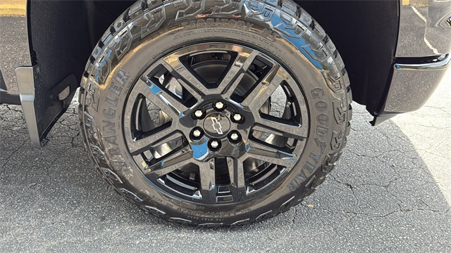 new 2025 Chevrolet Silverado 1500 car, priced at $69,085
